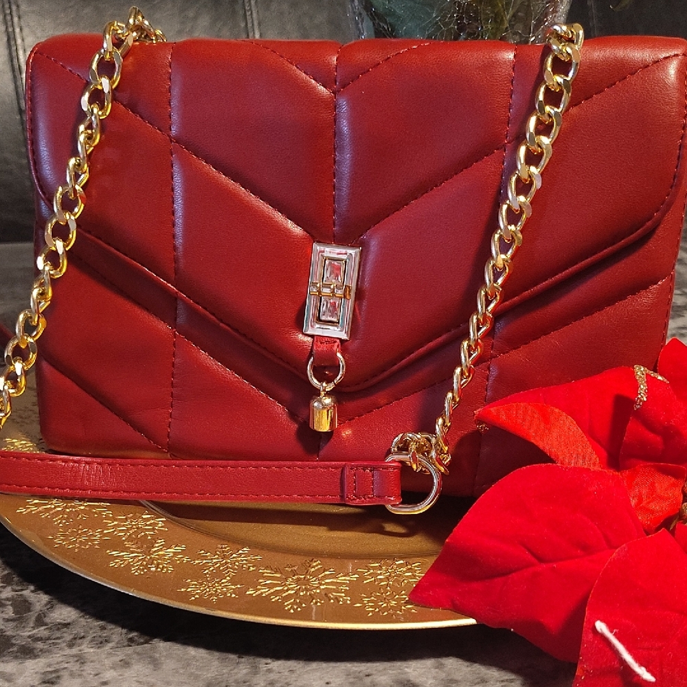 Elegant Red Crossbody Bag with Gold Chain